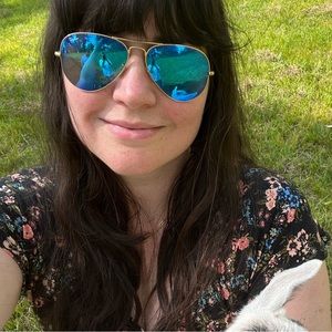 Meet your Posher, Kelly